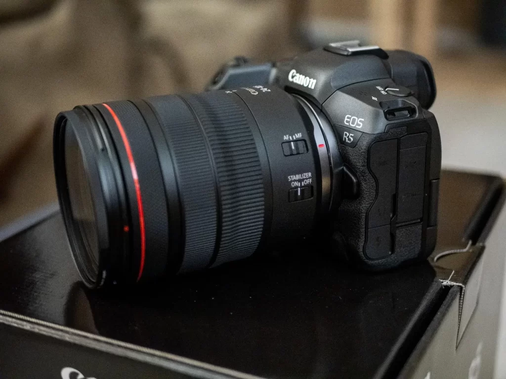 Professional Mirrorless Cameras: Canon EOS R5